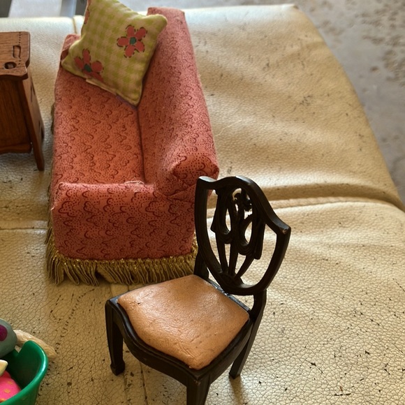 Dollhouse Pieces - Picture 2 of 5